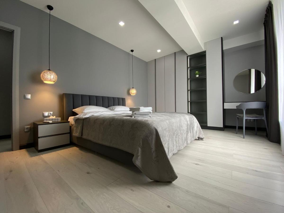 Minimalist Style Apartment With Best Location Chisinau Exterior foto