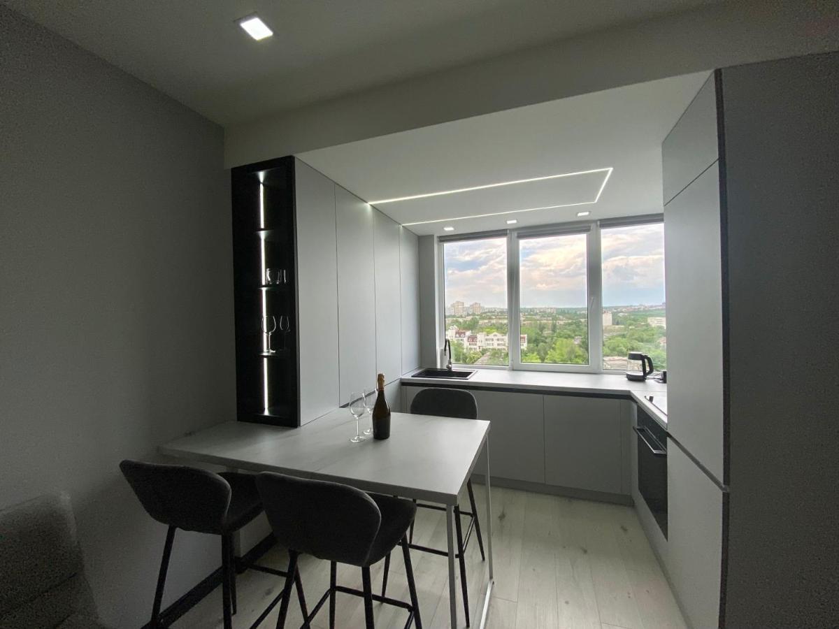 Minimalist Style Apartment With Best Location Chisinau Exterior foto